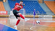 Slovenský reprezentant Patrik Zaovi pi zápase futsalist Helasu Brno proti...