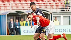 Momentka z druholigového zápasu Zbrojovky Brno (v erveném) proti Vykovu. (5....