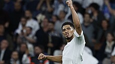 Jude Bellingham z Realu Madrid slaví v semifinále poháru proti Realu Sociedad.