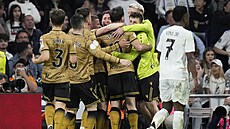 Fotbalisté Realu Sociedad slaví trefu proti Realu Madrid v semifinále poháru.