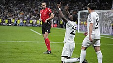 Antonio Rüdiger z Realu Madrid oslavuje gól proti Realu Sociedad.