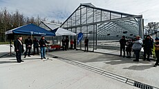 Dv� odv�trávané haly solární su�árny kal� vyrostly na periferii m�sta Litovel v...