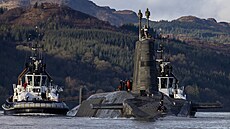 HMS Vengeance na základn ve Faslane (24. února 2025)