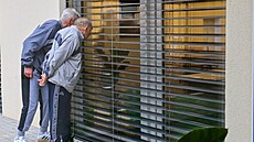 Osmnáct klient� Domova Bez zámk� v Tucho�icích na Lounsku, který pe�uje o...