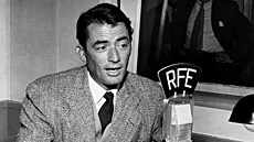 K poslucha��m promluvil ze studia Rádia Svobodná Evropa nap�íklad i slavný...