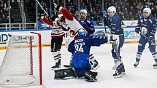 Spar�ané st�ílejí sni�ující gól ve t�etím semifinále proti Komet�, ten v�ak...