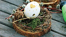 Tahle vají�ka krásn� ozdobí interiér a m��ete je v�novat jako...