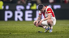 Christos Zafeiris smutní po vyazení Slavie z Mol Cupu.