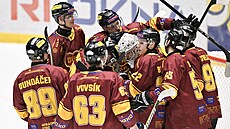 Jihlav�tí hrá�i se radují z vít�zství.