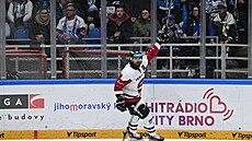Spar�anský úto�ník Michal �epík se raduje z gólu proti Komet�.