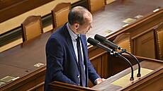 Ministr pro místní rozvoj Petr Kulhánek p�i jednání o zákonu o podpo�e bydlení...