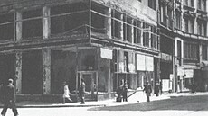 D�m v brn�nské Masarykov� ulici poni�ený p�i americkém bombardování v listopadu...