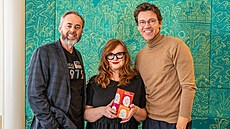 Honza D�dek a Luká� Hejlík v roli kmotr� p�i k�tu knihy Dariny K�ivánkové Jak...