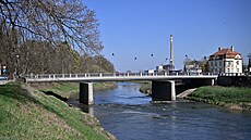 Krom��í� pojmenovala silni�ní most p�es �eku Moravu po Karlu Krylovi. (3. dubna...