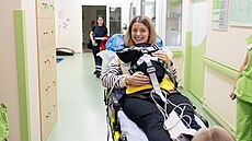 Tady u byli z nejhorího venku. Pevoz Lucie se synem Jonáem z eských...
