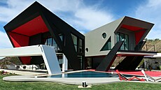 Pr�kopnický dvoupodla�ní výtvor spole�nosti Apel Design v sob� propojuje...