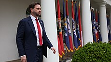 Vice prezident J. D. Vance na shromá�d�ní p�ed projevem amerického prezidenta...
