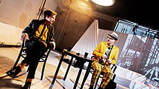 Jakub Jelínek a Petr Pochop v divadelní adaptaci Tracyho tygra