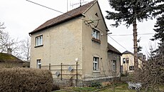 Uvnit� dome�ku, ale i kolem n�j je je�t� spousta práce.