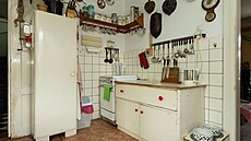 Do kuchyn� není zavedena voda, proto ji �eká rekonstrukce.