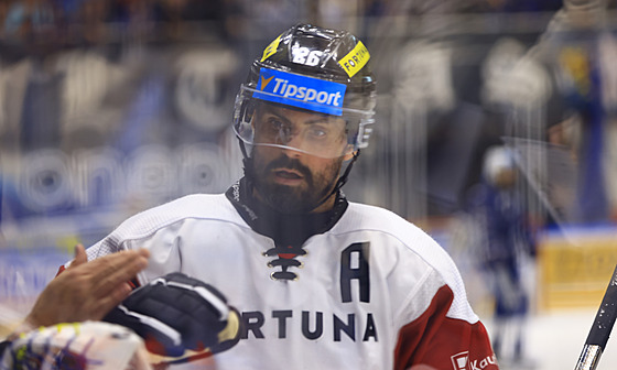 Michal epík po tetím gólu Sparty.