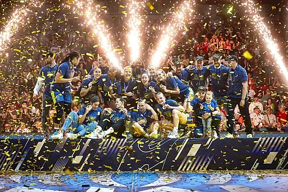 Basketbalistky pra�ského USK slaví euroligový titul.