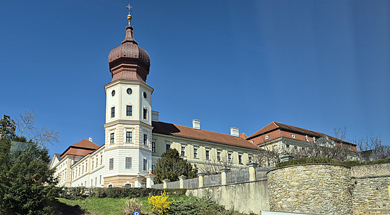 Mu�ský benediktinský klá�ter Göttweig byl postaven nad obcí Furth, která le�í...