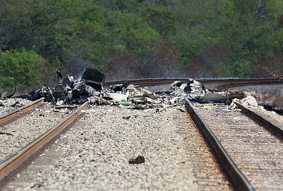 V americkém stát� Florida se dnes z�ítilo malé dopravní letadlo. Na palub� byli...