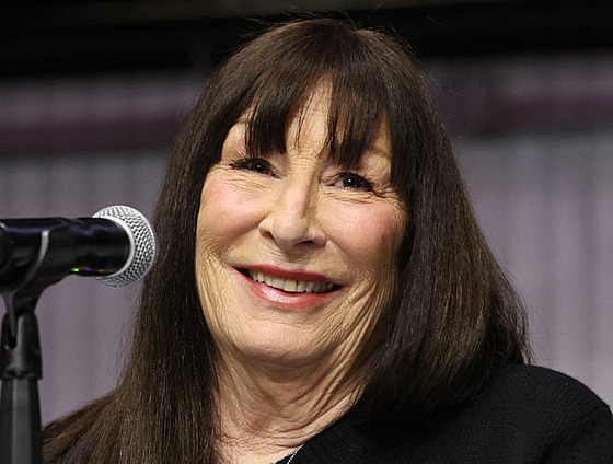 Anjelica Hustonová (2024)