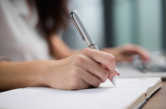 P�íb�hy, které nás p�e�ijí: Pro� je psaní d�le�it�j�í ne� kdy d�ív.