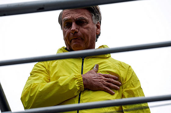 Jair Bolsonaro na setkání se svými p�íznivci. (6. dubna 2025)