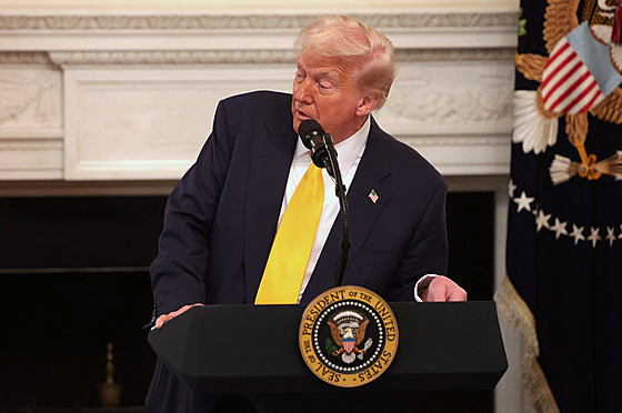 Prezident Donald Trump vyzývá guvernérku Janet Millsovou kv�li transgender...