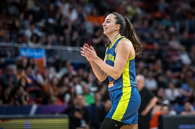 Tolik asistencí vážně nečekala. Cazorlaová zahnala zlé časy, výkonem rozzářila i kouče