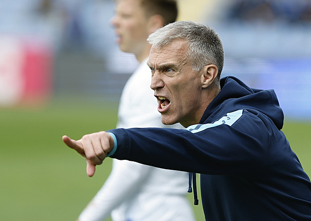 Do Boleslavi nejdu, řekl Hyský. Zůstává v Karviné, chce být s týmem ještě lepší