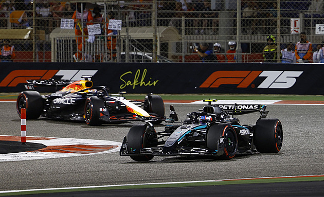 Závod F1 v Bahrajnu vyhrál Piastri, druhý skončil po heroickém výkonu Russell