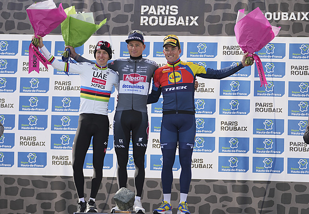 Smůla Pedersena na úvod sezony. Při prvním startu si zlomil zápěstí a klíční kost