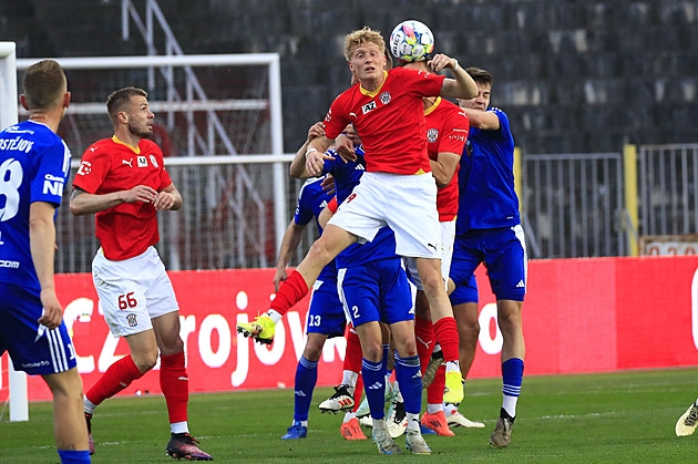 Vachouškovo dilema. Ať ještě zůstane v Brně, radí táta kometě Zbrojovky