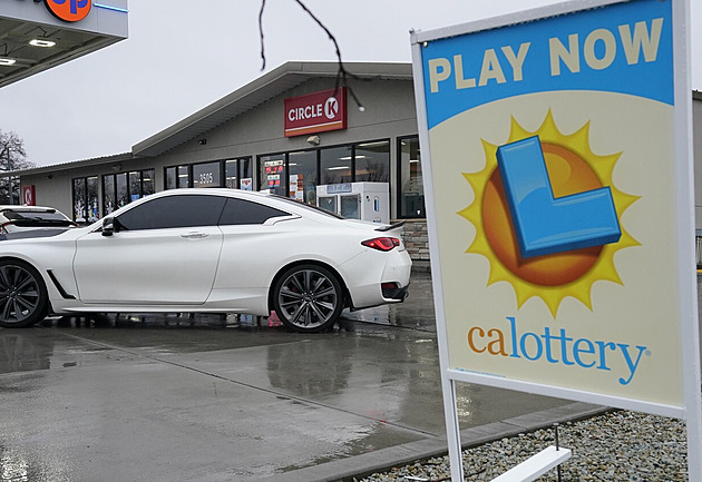 Už nejsem bezdomovec. Milionový jackpot vyhrál muž, který žije na ulici