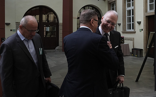 Nepodlehli jsme ani tlakům z nejvyšších míst, řekl šéf BIS Koudelka