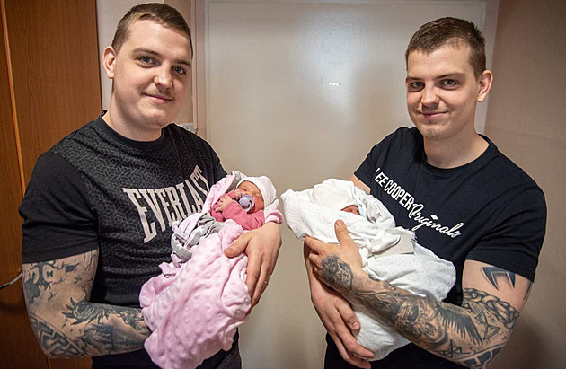 Jednovajeným dvojatm Janu a Markovi Mikalovým se v olomoucké fakultní...