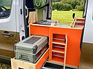 To, �ím vyniká, je prostornost uzp�sobená k transportu va�ich �ty�nohých...