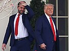 Americký prezident Donald Trump s viceprezidentem J. D. Vancem po setkání s...