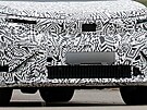 �pioná�ní snímky prototypu sedmimístného elektrického SUV �kody vycházejícího...