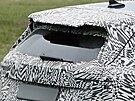 �pioná�ní snímky prototypu sedmimístného elektrického SUV �kody vycházejícího...