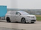 �pioná�ní snímky prototypu sedmimístného elektrického SUV �kody vycházejícího...