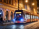 Prask dopravn podnik uvedl do zkuebnho provozu zbrusu novou tramvaj typu...