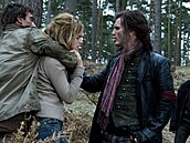 Emma Watsonová a Nick Moran ve filmu Harry Potter a Relikvie smrti - ást 1...