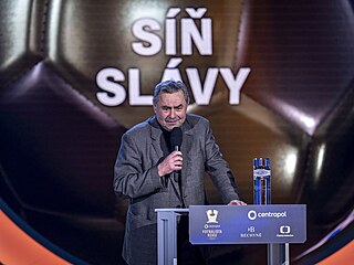Karel Kroupa hovoí po uvedení do Sín slávy.