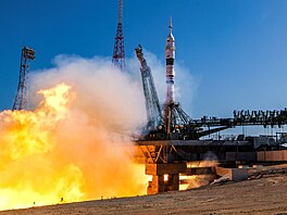 Z kosmodromu Bajkonur odstartovala ruská lo Sojuz MS-27, na palub byla...