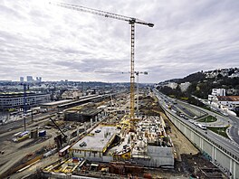 Zam�stnance �eské spo�itelny �eká u� brzy velké st�hování. Banka si na pra�ském...